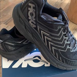 HOKA & OV Clifton 4- Men’s in Tarmac